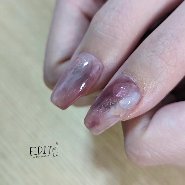 濃いめピンクのニュアンスネイル💅♥️