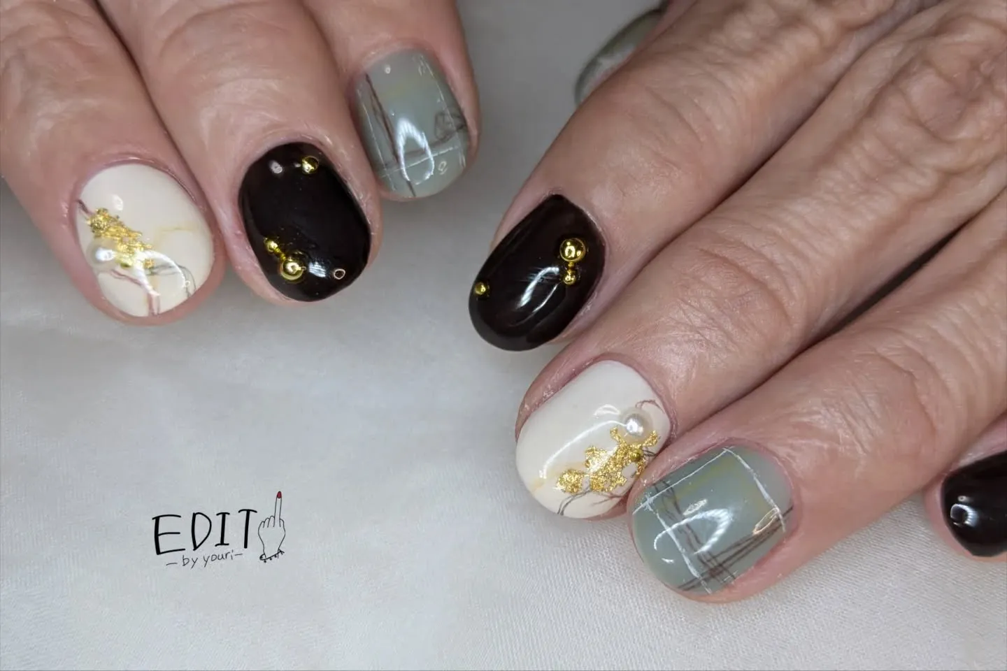 色鉛筆で優しいチェック🧣🧶‪💚