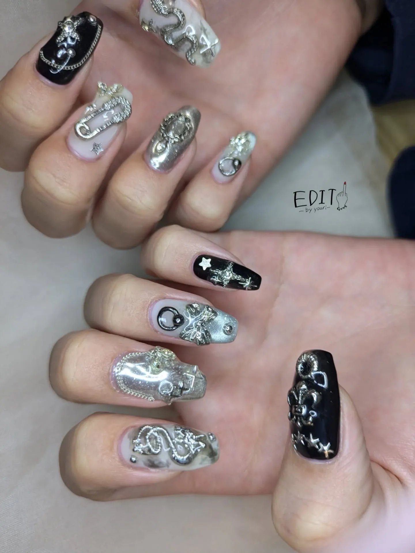 ギャンギャンにパーツ盛盛ネイル！