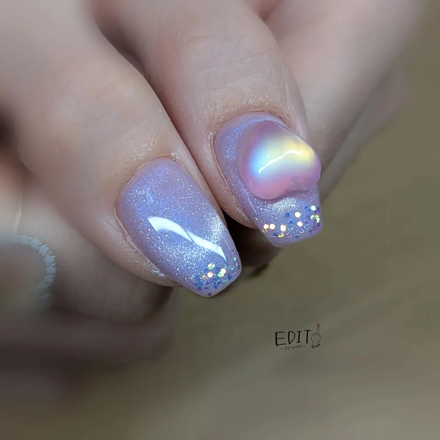 お題はラベンダーのキラキラゆめかわネイル🌈